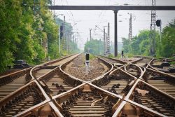 Re-integratie tweede spoor en einde dienstverband